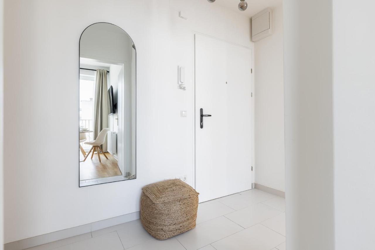 Bright Stylish Apartment With A Balcony In A Top Location Вена Экстерьер фото