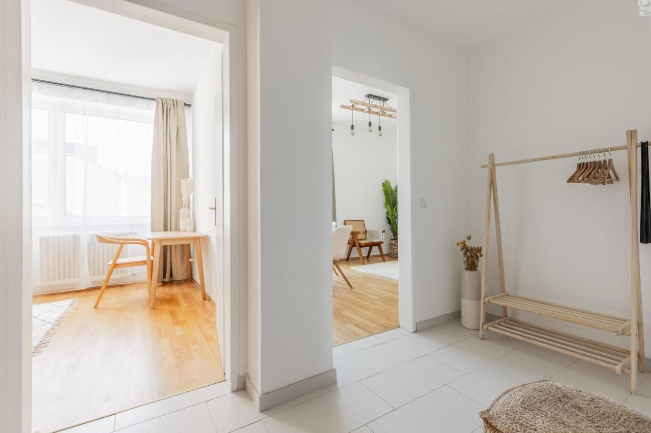 Bright Stylish Apartment With A Balcony In A Top Location Вена Экстерьер фото