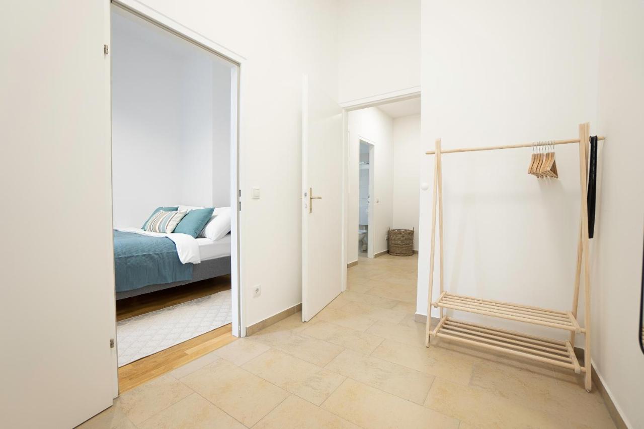 Bright Stylish Apartment With A Balcony In A Top Location Вена Экстерьер фото